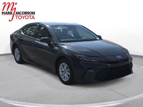 Underground 2025 Toyota Camry LE