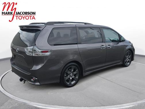 2015 Toyota Sienna SE