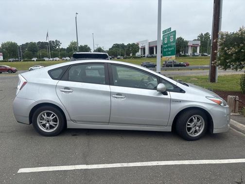 Classic Silver Metallic 2010 Toyota Prius III