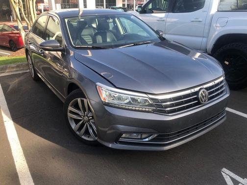Platinum Gray Metallic 2016 Volkswagen Passat 1.8T SEL