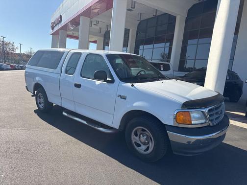2004 Ford F-150 Heritage XL