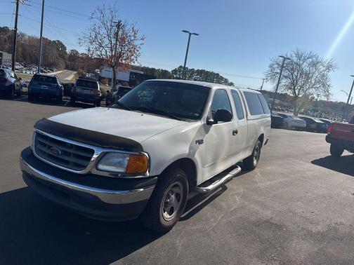 2004 Ford F-150 Heritage XL