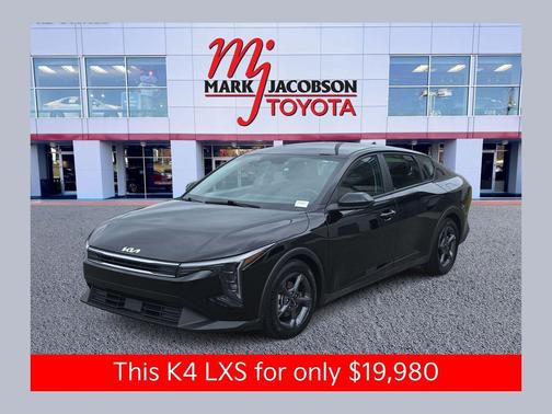 Aurora Black Pearl 2025 Kia K4 LXS