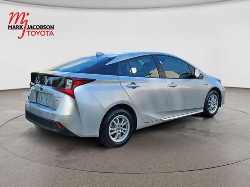 Classic Silver Metallic 2019 Toyota Prius L