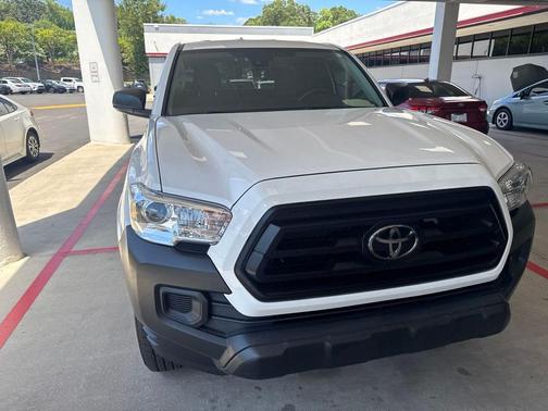 White 2022 Toyota Tacoma SR