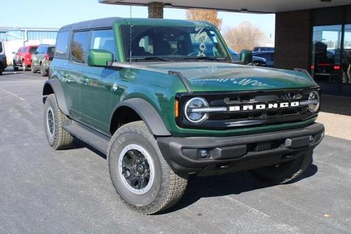 2025 Ford Bronco Outer Banks
