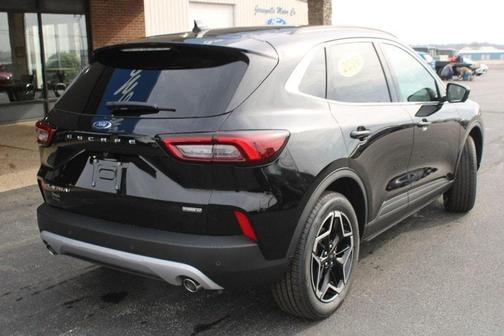 2026 Ford Escape Platinum