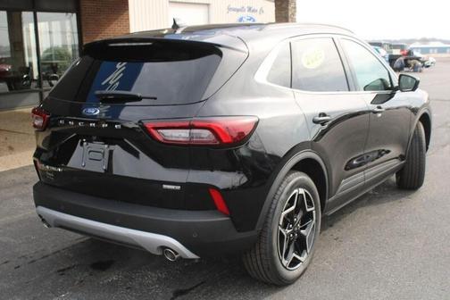 2026 Ford Escape Platinum