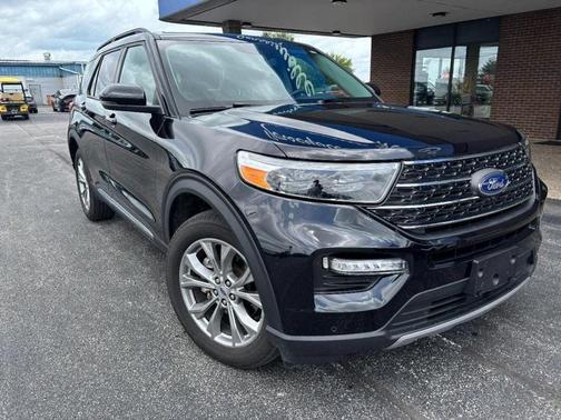 Black 2023 Ford Explorer XLT