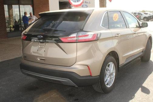 2021 Ford Edge 