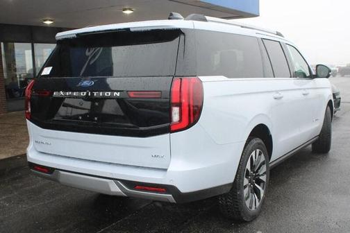 Space Silver 2026 Ford Expedition Max Platinum