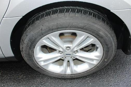 2019 Ford Taurus SEL