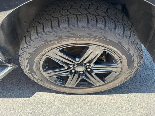 Black 2021 Ford Expedition XLT