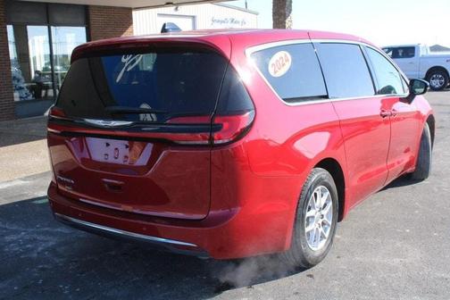 2024 Chrysler Pacifica Touring-L