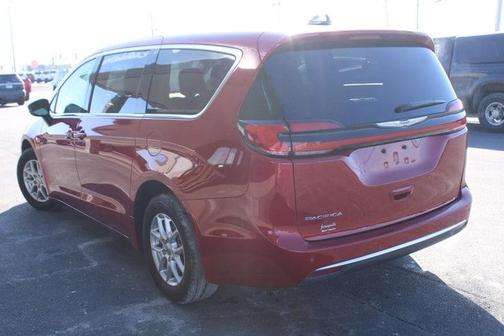 2024 Chrysler Pacifica Touring-L