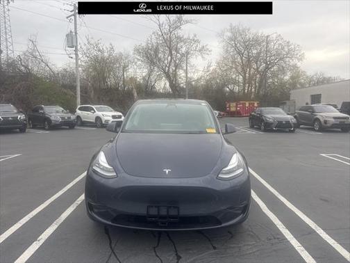2022 Tesla Model Y Long Range Dual Motor All-Wheel Drive