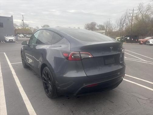 2022 Tesla Model Y Long Range Dual Motor All-Wheel Drive