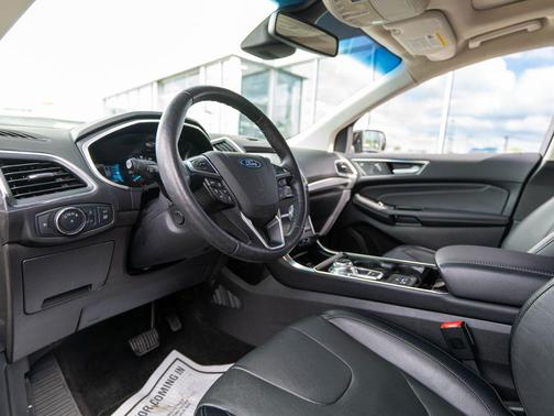 Agate Black Metallic 2019 Ford Edge Titanium