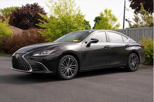 2022 Lexus ES 250 Base