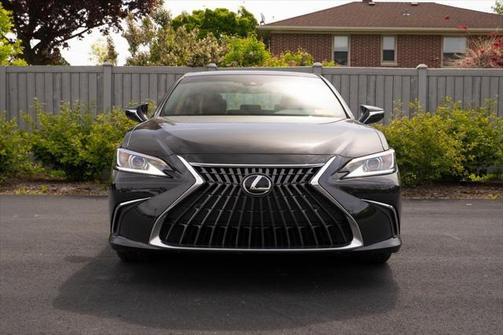 2022 Lexus ES 250 Base