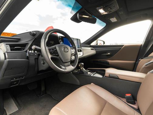 Obsidian 2025 Lexus ES 300h Base