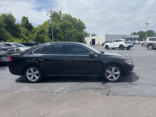 2012 Volkswagen Passat 2.5 SE