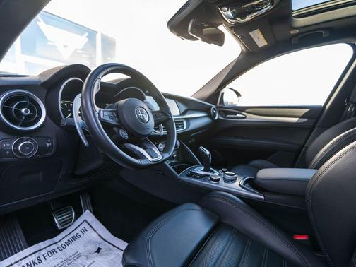 2024 Alfa Romeo Stelvio Veloce AWD