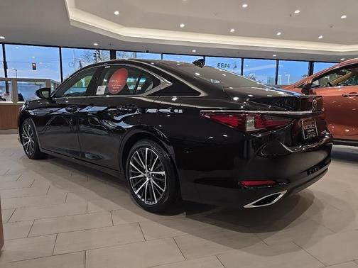 2025 Lexus ES 350 Base