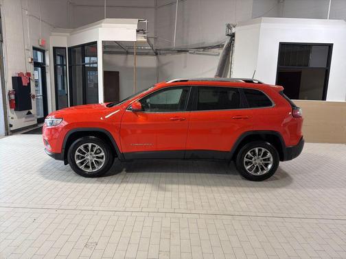 Spitfire Orange Clearcoat 2021 Jeep Cherokee Latitude Lux