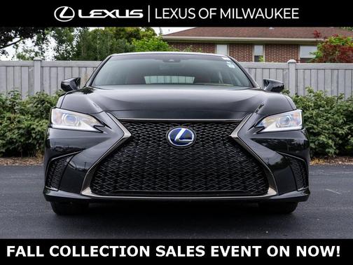 2022 Lexus ES 300h F SPORT