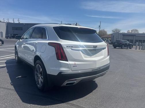2022 Cadillac XT5 Premium Luxury