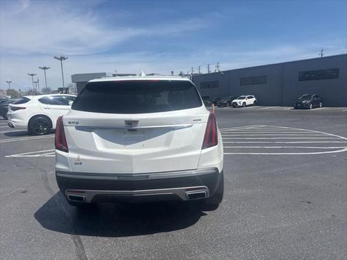2022 Cadillac XT5 Premium Luxury