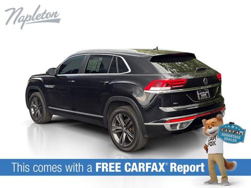 Deep Black Pearl 2022 Volkswagen Atlas Cross Sport 2.0T SEL