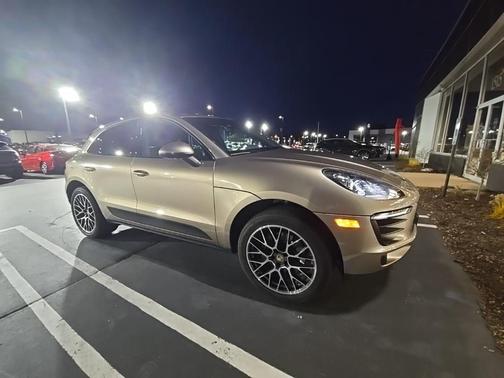 2017 Porsche Macan Base