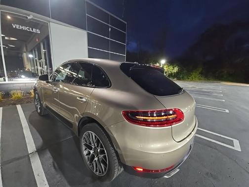 2017 Porsche Macan Base