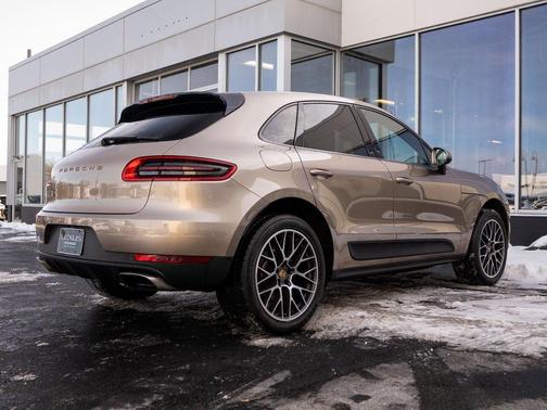 2017 Porsche Macan Base