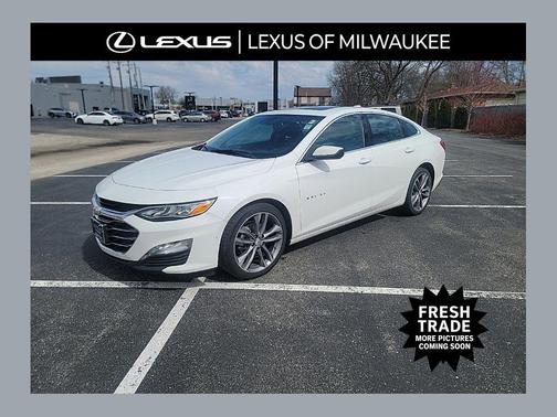 Summit White 2024 Chevrolet Malibu FWD 2LT