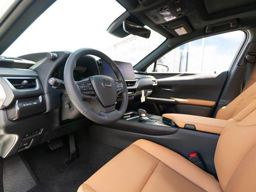 Ultra White 2026 Lexus UX 300h Premium