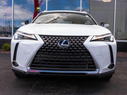 Ultra White 2026 Lexus UX 300h Premium