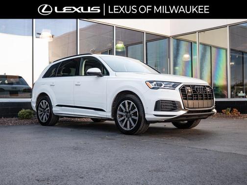 2023 Audi Q7 45 Premium Plus