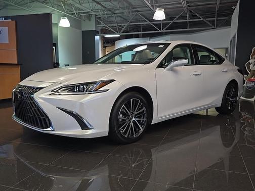 2024 Lexus ES 250 Base