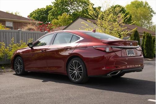 2022 Lexus ES 350 Base