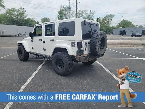 Bright White Clearcoat 2012 Jeep Wrangler Unlimited Sahara