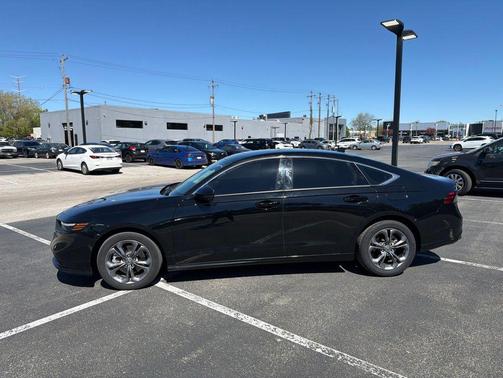 Crystal Black Pearl 2024 Honda Accord Hybrid EX-L