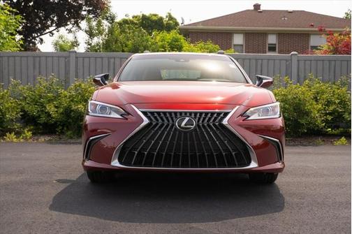 2025 Lexus ES 350 Base