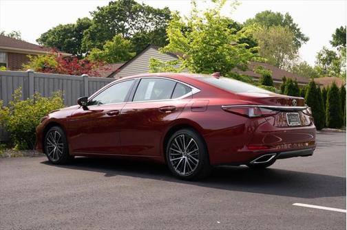 2025 Lexus ES 350 Base