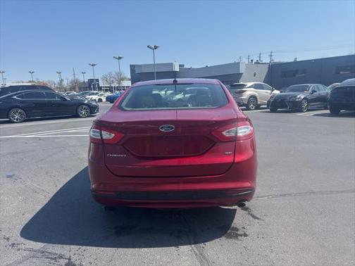 2015 Ford Fusion SE