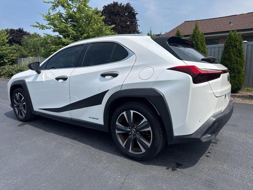 2021 Lexus UX 250h Base