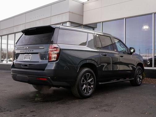 2021 Chevrolet Suburban 4WD Z71