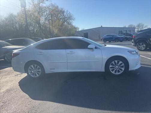 2015 Lexus ES 300h Base